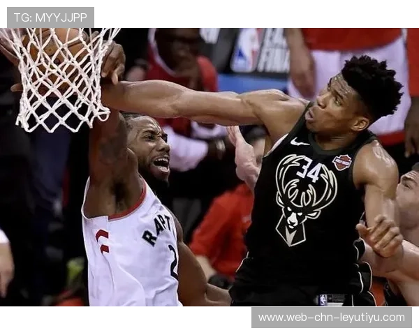 字母哥带家人去迪士尼被游客误认保安 字母哥带家人去迪士尼被游客误认保安